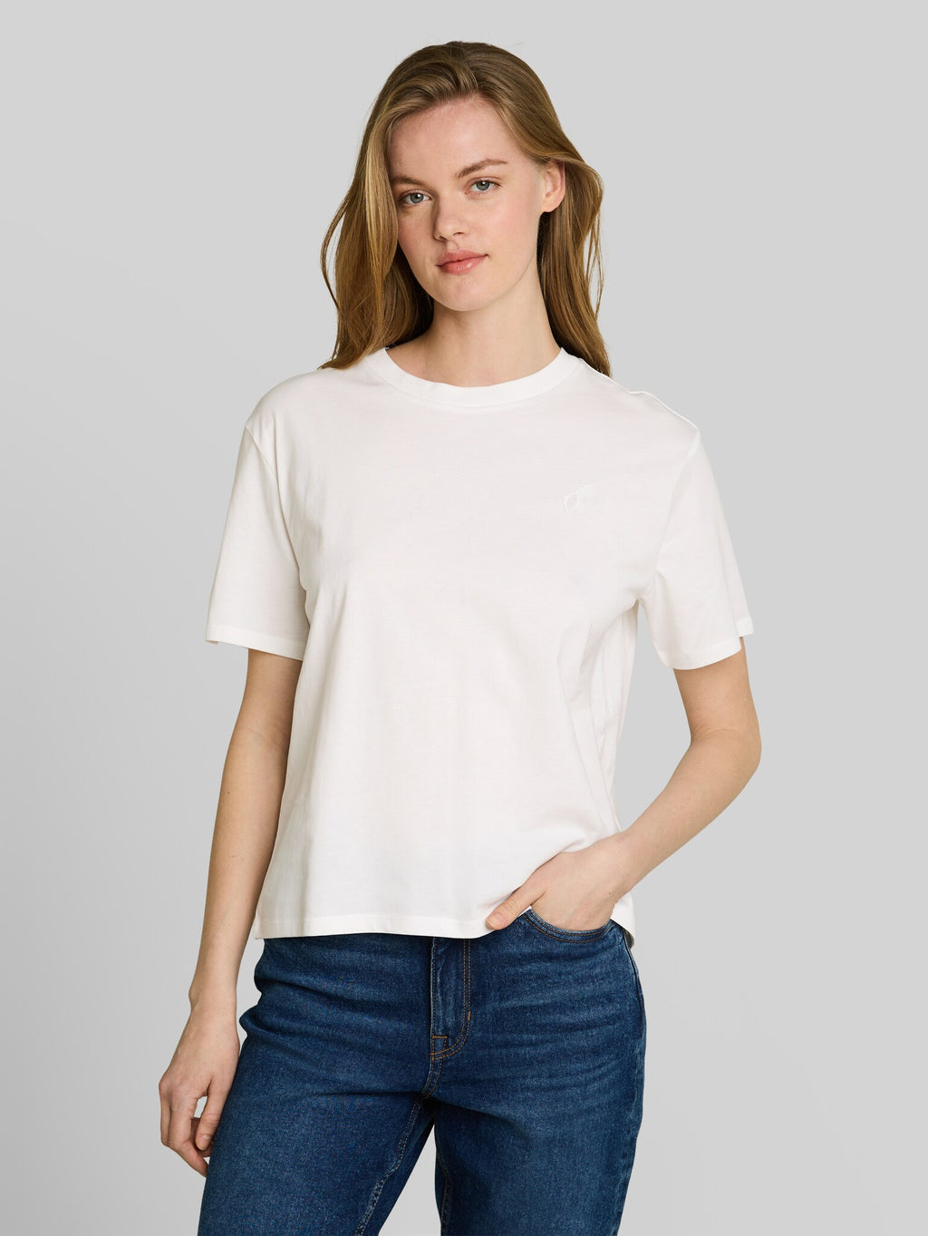 T-shirt con ricamo