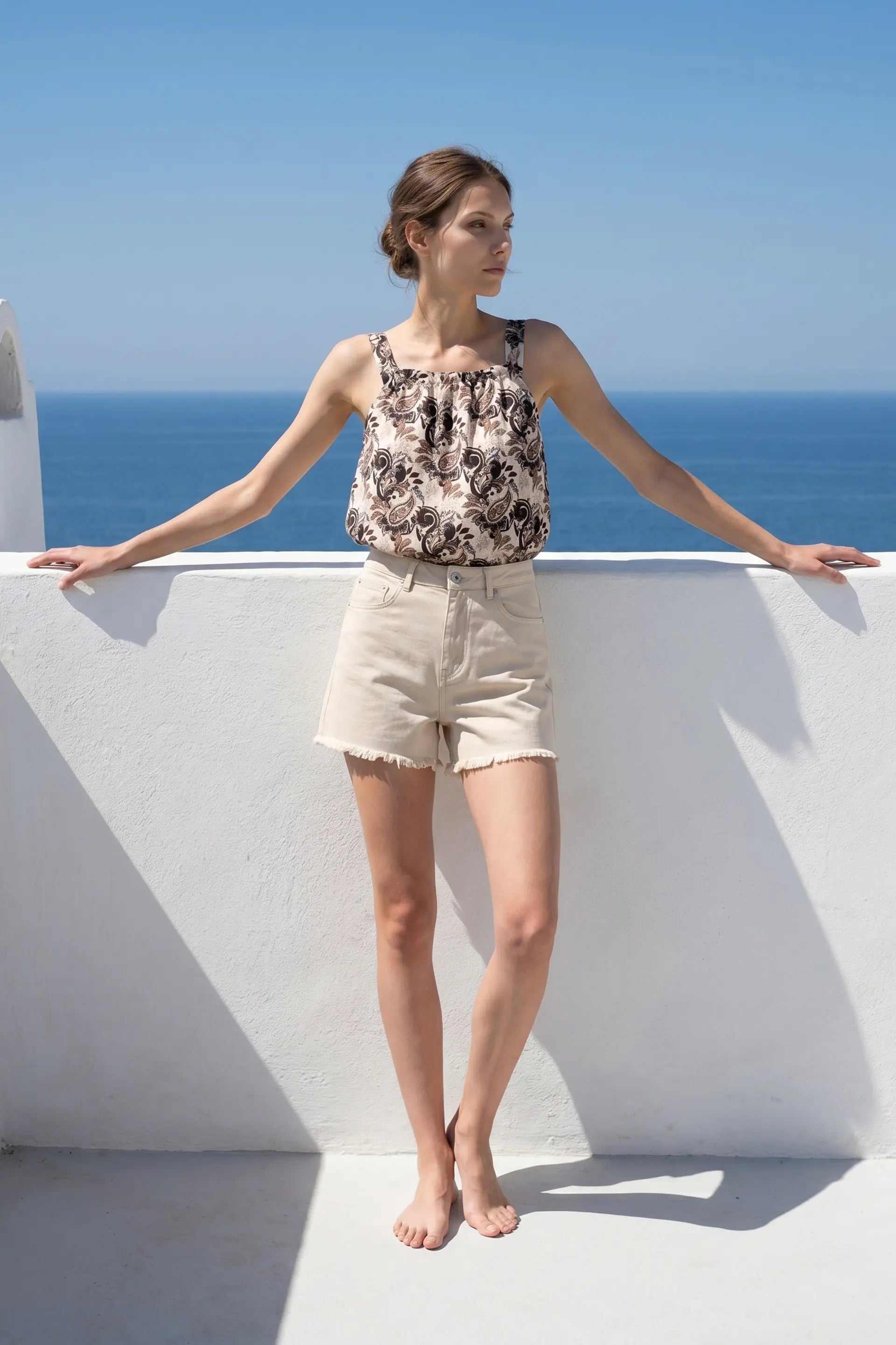 Top Paisley con laccio dietro