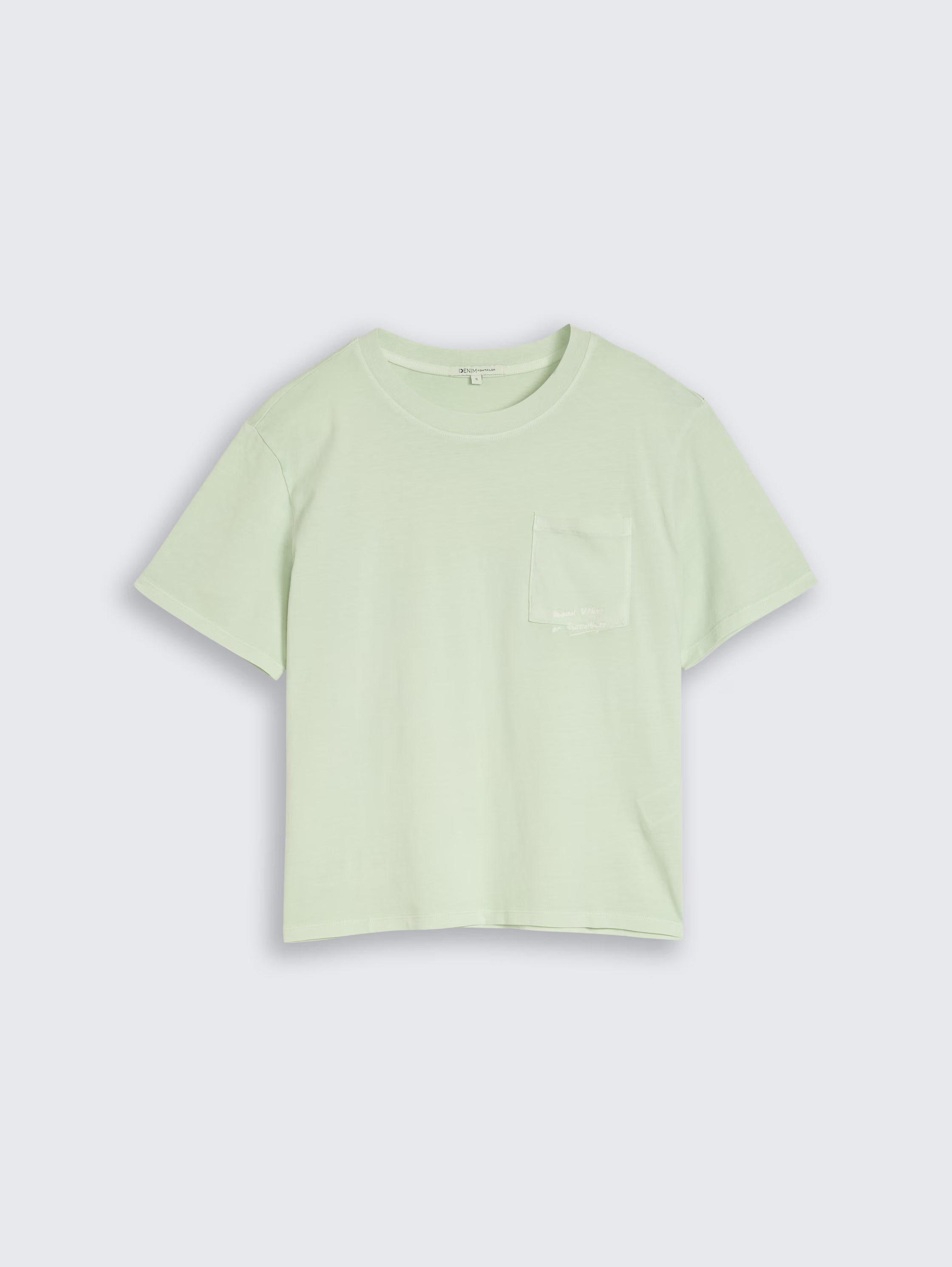 T-shirt con taschino e scritta