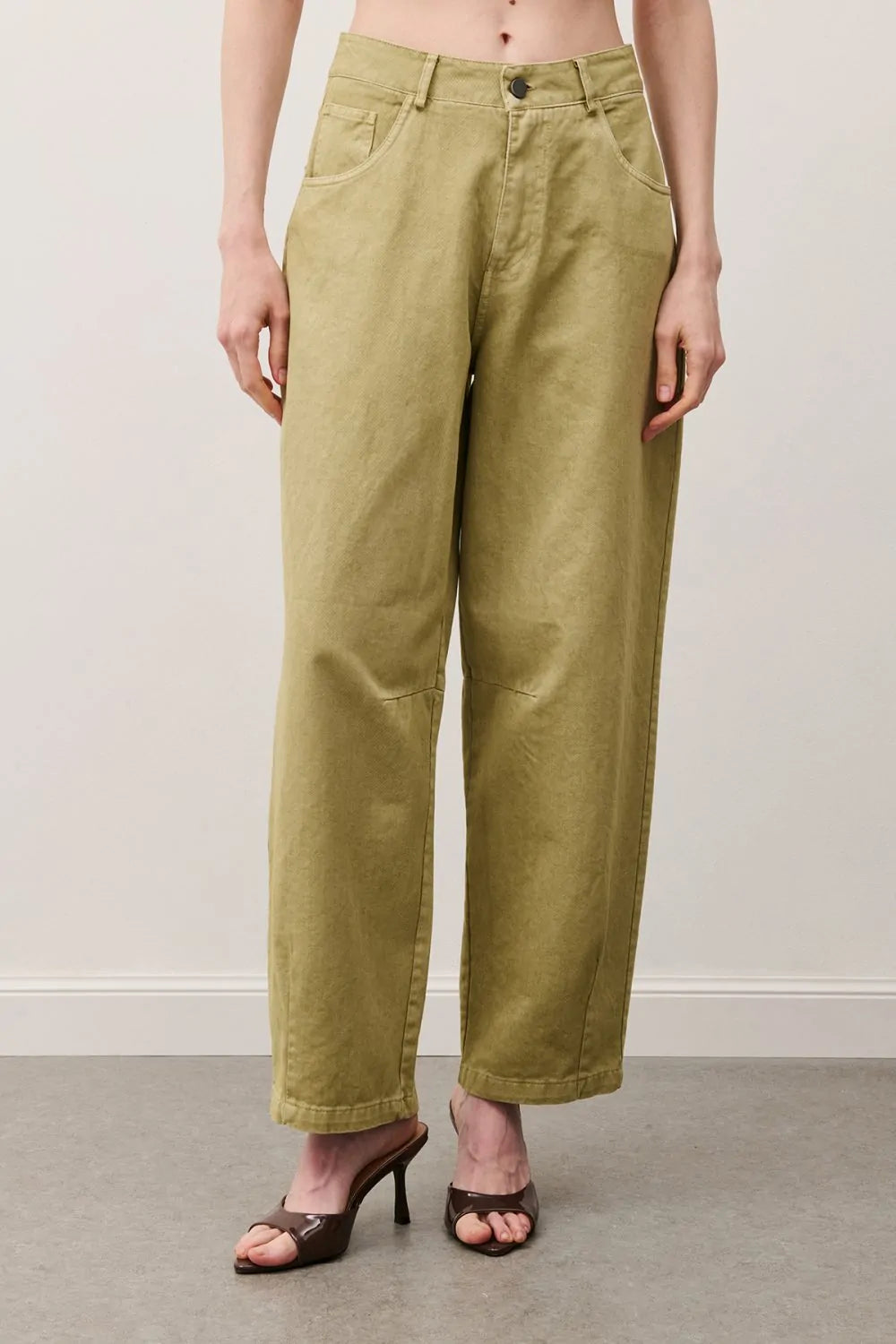 Pantalone barrel colorato