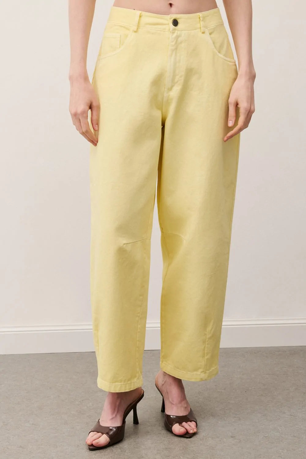 Pantalone barrel colorato