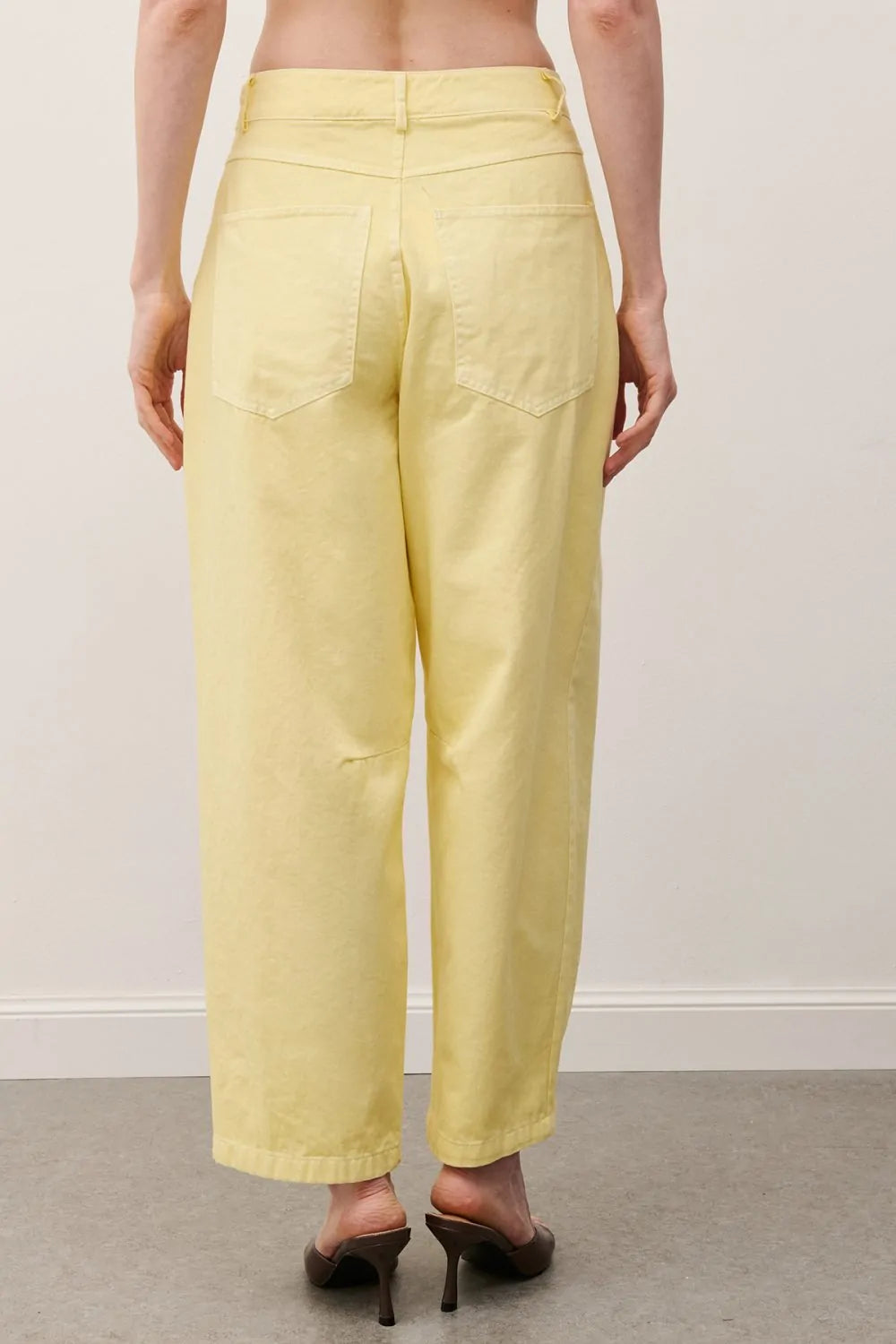 Pantalone barrel colorato