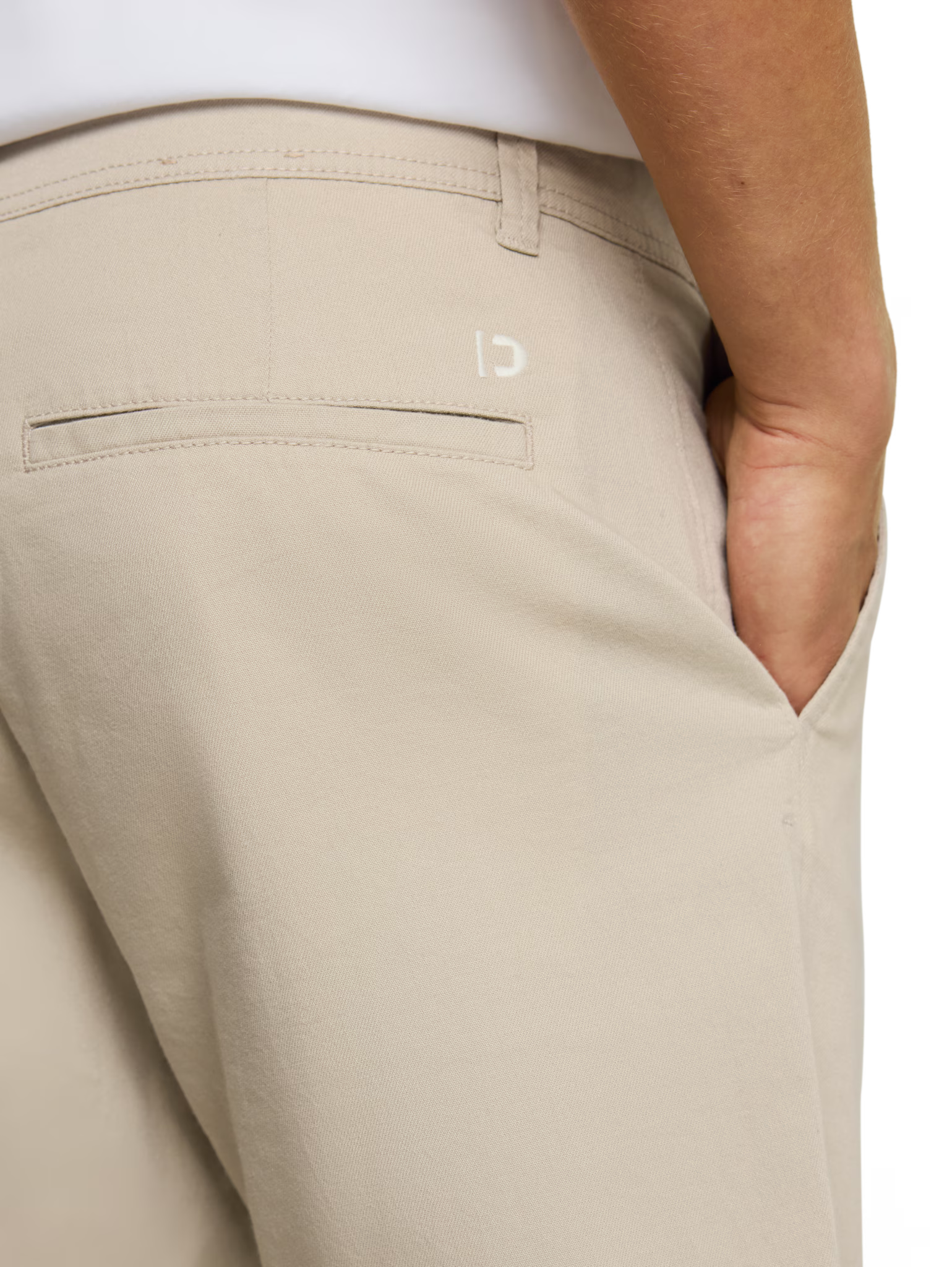 Pantalone chino corto