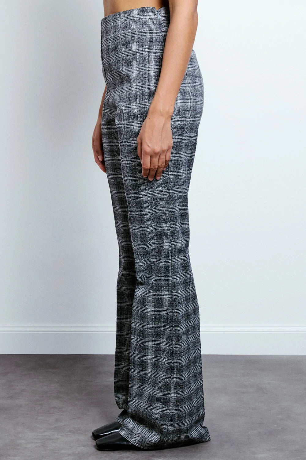 Pantalone flare
