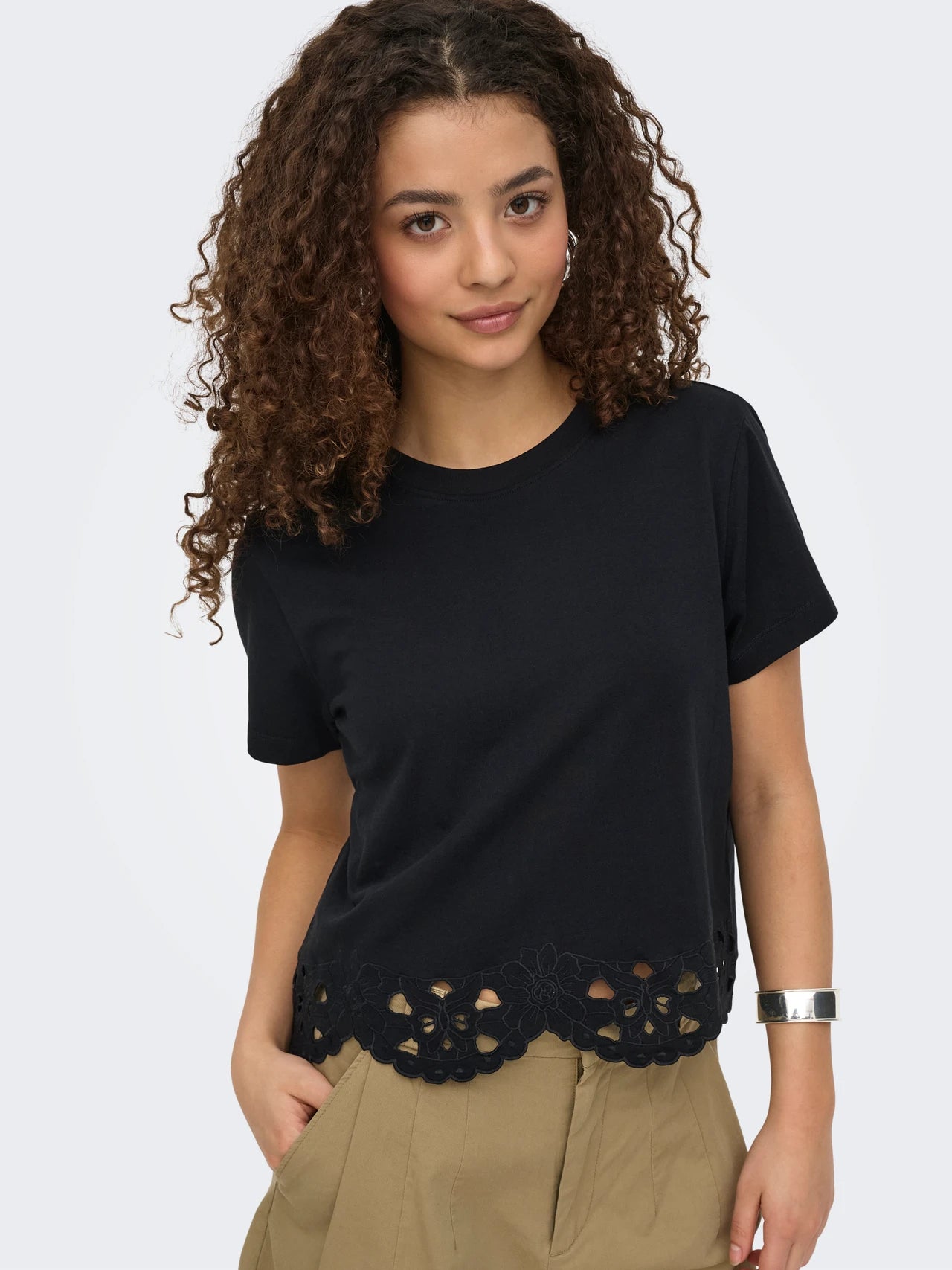 T-shirt con pizzo